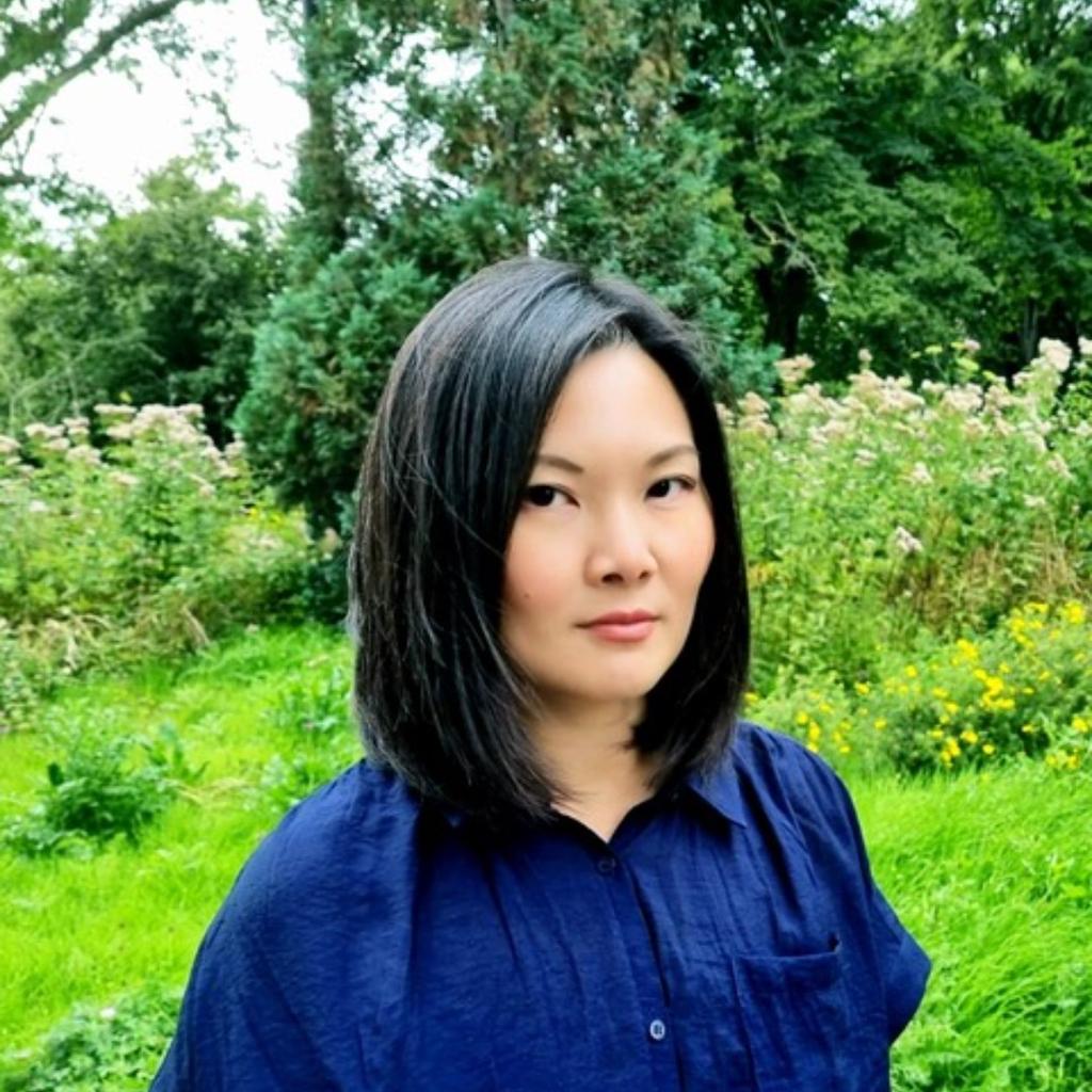 Profile photo for Dr Eliza Tan